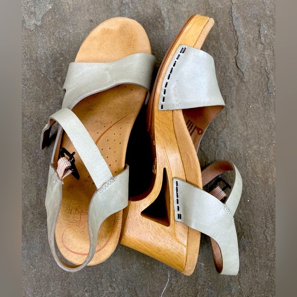 Dansko Shoes - Dansko Tasha Open Toe Green Leather Wooden Cut-out heel Size 37 or 6.5